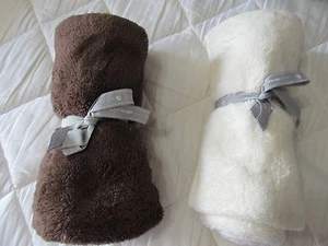 NUEVO con Corbata de Cinta ANTIGUA MARINA Suave Sherpa MARRÓN o MARFIL Manta de Seguridad Lovey - Imagen 1 de 3