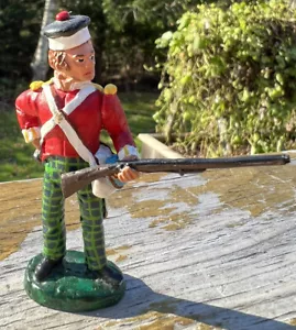 Vintage Royal Scot Scottish Soldier Plaid Pants Professionally Painted Lead 2.5" - Picture 1 of 6