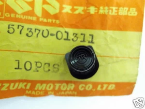 Suzuki GT750 Horn Button NOS GT550 GT185 TS400 GS1000 SWITCH KNOB 57370-01311 - Picture 1 of 2