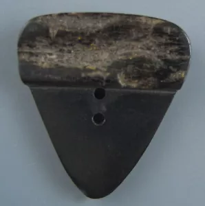 X-LARGE HORN(BOVINE) CLOTHING BUTTON - Picture 1 of 3