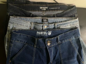 Lotto di 3 jeans donna blu taglia 16/32 - Foto 1 di 8