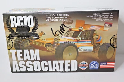 Team Associated 6040 RC10 4WD CLASSIC KIT Off Road 1/10 Limited edition 4x4 NIB - Image 1 of 4