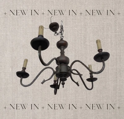 VECCHIO LAMPADARIO FERRO BATTUTO LEGNO LAMPADARIO DRAGO  LAMPADARIO SOSPENSIONE  - Immagine 1 di 4