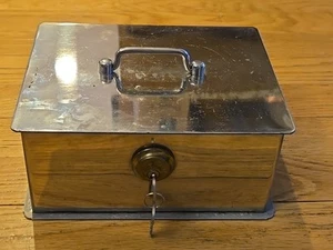 Vintage Joma Stahl Chrom Miniatur Mini Schlosskasten Aufbewahrungsbox mit 2 Schlüsseln - Bild 1 von 11