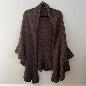 CAbi Cape Wrap maglione scialle marrone maglia aperta orlo con volant taglia unica - Foto 1 di 6