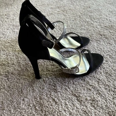 NUEVO Worthington Comfort Talla 7 M Sandalia Zapatos Negro/Plateado Vacaciones Foto 1 de 4