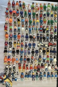 Vintage Playmobil Figuren Konvolut - 130+ Figuren & 2 Motorräder - gemischt Vintage - Bild 1 von 8
