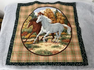 Paar Deko Stoffbahnen mit Pferden im Karomuster - Bild 1 von 2