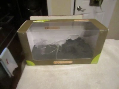 Universal Hobbies 1:32 Diecast Fendt 415 with Front Bale Grab HU2804 BOX only - Image 1 of 3