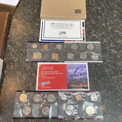 2006 P&D US Mint Set Sealed in Original Mint Box. Brilliant, Uncirculated - Image 1 of 4