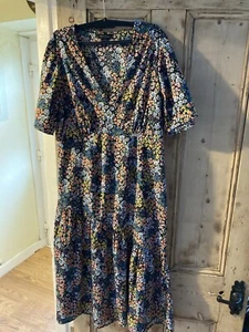 Tea Dress midi size 16 NEW LOOK ditsy floral multicolour silky feel sweetheart - Picture 1 of 8