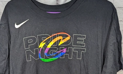 Nike Cleveland Cavaliers Pride Night Shirt Tee  Shirt Men’s Size: XL Black Cover