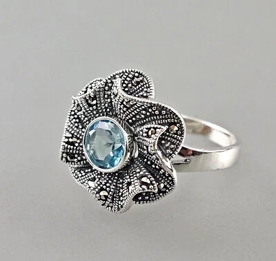 9923399 D'Argento Topazio Blu Marcasite Anello 925er Argento Floreale Tgl 57,5 - Immagine 1 di 4