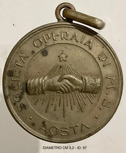 SOCIETÀ OPERAIA DI MUTUO SOCCORSO AOSTA VALLE D’AOSTA MEDAGLIA 60° 1873-1933 - Imagen 1 de 6