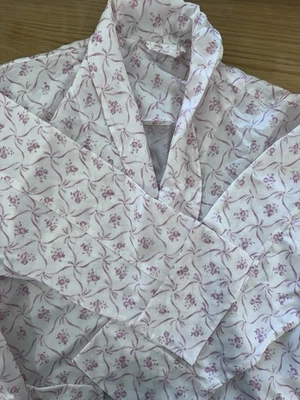 Pottery Barn подростков LoveShackFancy цветочный шпалера шелковистый халат розовый S / M и S шорты - Изображение 1 из 4