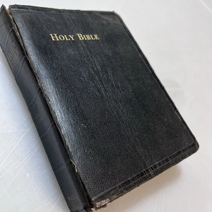 Vintage 1960s King James Version Holy Bible World Black Leather Bound - Picture 1 of 15