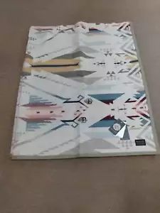 Pendleton White Sands 64"x80" - Picture 1 of 1