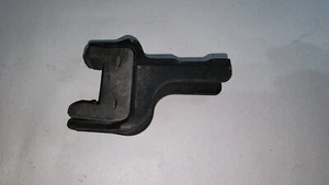 Soporte de montaje de radiador Dodge Charger Chrysler 300 2011-2023 OEM - Imagen 1 de 4