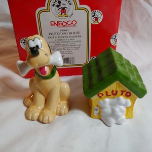 De colección Enesco Disney Mickey & Co Plutón and Dog House sal y pimienta - Imagen 1 de 7