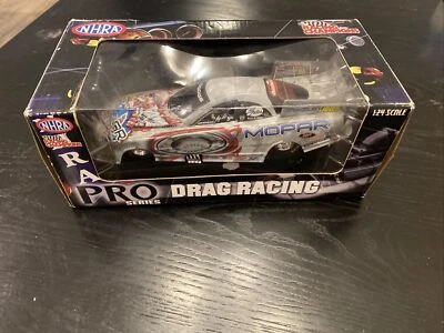 Racing Champions Gary Scelzi 2006 NHRA Mopar coche divertido 1:24 Foto 1 de 4