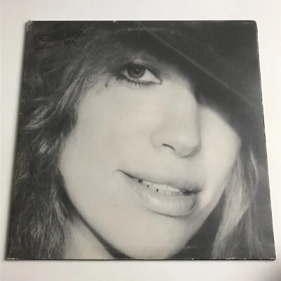 Carly Simon - Spy LP Vinyl Record - K 52147 - Image 1 of 4