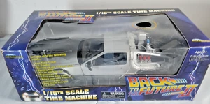 Diamond Select Back to the Future Part II 1/15th Scale DeLorean Time Machine - Picture 1 of 19