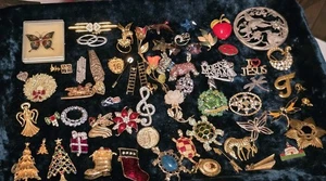 Vintage Estate Jewelry Lot 66 Pieces NO junk, Gold & Silver Tone - Bild 1 von 8