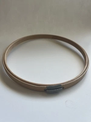 GIBBS MFG CO USA 7”D Round Wood Embroidery Hoop Spring Tension Felt Lined - Image 1 of 4