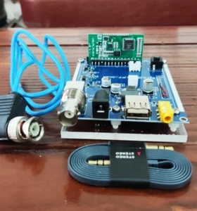0,5 W FM Transmitter PLL Stereo 86-108 MHz Digital Radio Broadcast Station + Stromversorgung - Bild 1 von 4