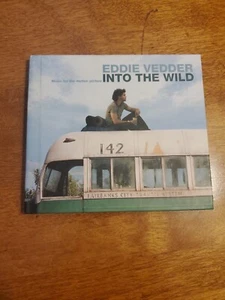 Into The Wild by Eddie Vedder (CD, Sep-2007, J Records) Book Version - Foto 1 di 8