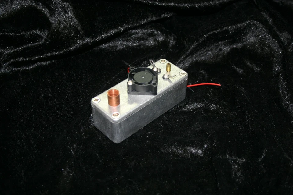 Raucherzeuger Alu Small Rauchgenerator Smoker  6V 7,2V 8,4 usw -- 24V - Bild 1 von 4