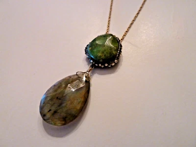 Collar colgante piedra verde jade Alexis Bittar Foto 1 de 4