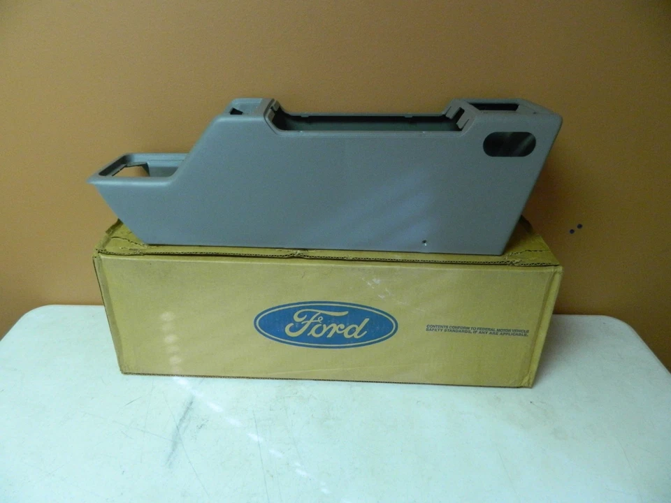 Nuevo OEM 1995-2001 Ford Explorer Mercury Mountaineer panel central consola Asy Foto 1 de 4