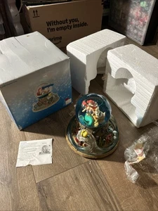Disney Store Die kleine Meerjungfrau Arielles Fundgrube Musical Schneekugel 1988 - Bild 1 von 8