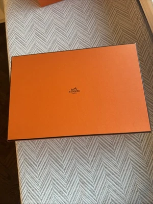 "Caja de zapatos vacía HERMES 12""x8""x4,5"""  Foto 1 de 4