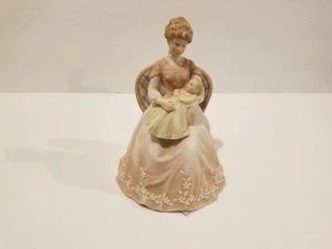 Rare Treasured Memories - A Mothers Love - Enesco 1981 Limited Edition - Foto 1 di 3