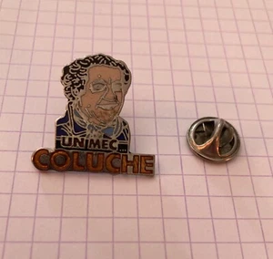 PIN’S COLUCHE UN MEC COLLECTION ANCIEN VINTAGE BON ÉTAT - Imagen 1 de 2
