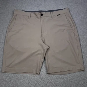 Travis Mathew Shorts Herren 36 passt 38 beige Golf Performance Stretch flache Vorderseite - Bild 1 von 16