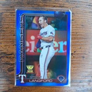 WYATT LANGFORD 2025 TOPPS CROMO ORO TAZA REFRACTOR AZUL/150  - Imagen 1 de 2