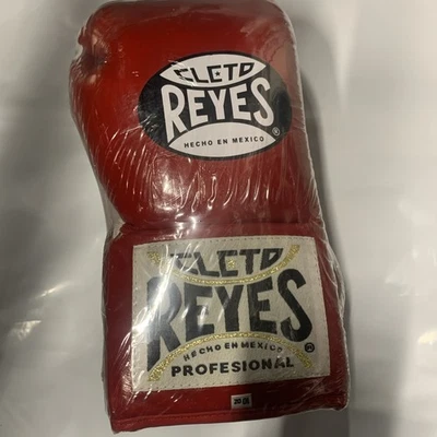 Guantes de combate tipo encaje boxeo REYES rojos 10 oz hechos en México Foto 1 de 4