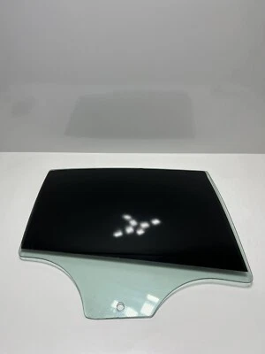 ✅11-16 BMW M5 550i 535i 528i F10 Rear Right Passenger Side Door Window Glass OEM - Image 1 of 4