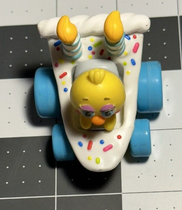Boneco de brinquedo Funko Racers Five Nights at Freddys Chica Super Racer 2018 carro FNAF  - Imagem 1 de 4