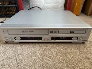 Lettore combinato VCR/DVD Sharp DV-NC55 - Foto 1 di 8