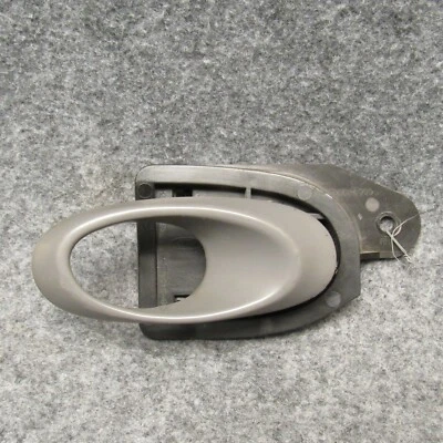 Manija de puerta interior delantera o trasera gris Ford Taurus 1996-1999 sedán derecha OEM E53 Foto 1 de 4