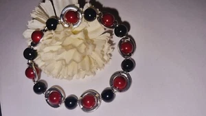 red & black pearl beaded bracelet BNWT - Picture 1 of 1