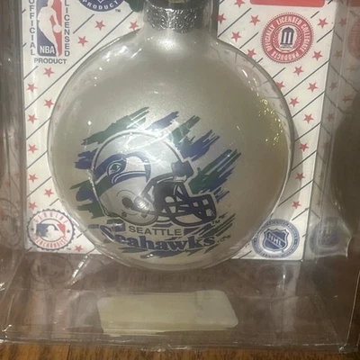 Camiseta vintage Seattle Seahawks enfeite de árvore de Natal bola de vidro bola de arremesso - Imagem 1 de 4