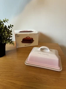 Le Creuset Stoneware Butter Dish – Shell Pink (Brand New & Boxed) - Picture 1 of 13