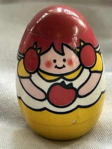 Weebles Girl Holding Apple Hasbro 1973 Vintage Rare 2 inches VG - Picture 1 of 8