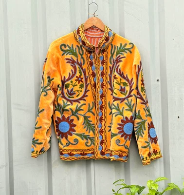 Chaqueta bordada de terciopelo, chaqueta exterior con cuello Suzani, abrigo uzbeko para mujer Foto 1 de 4
