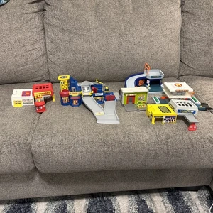 Hot Wheels 1996 MATCHBOX STAZIONE DI POLIZIA McDonald’s INCOMPLETO lotto di 6 SET LEGGI - Foto 1 di 14